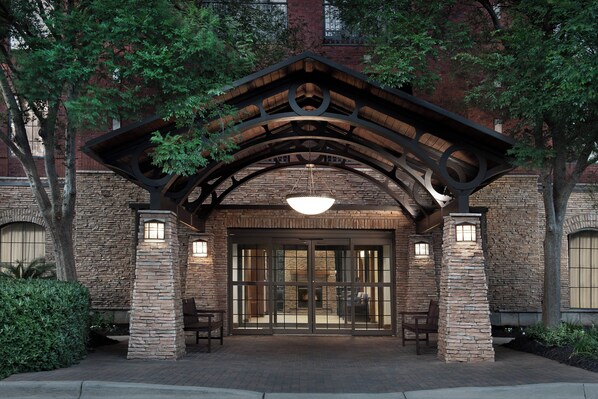 Exterior - Staybridge Suites Columbia by IHG (Columbia)