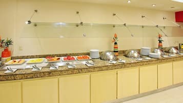 Breakfast, lunch, dinner served; international cuisine