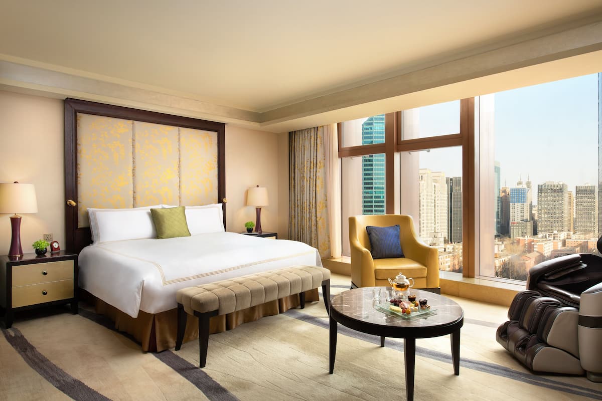 Fairmont Gold, 開放式客房 | 迷你吧、房內夾萬、書桌、手提電腦工作空間
