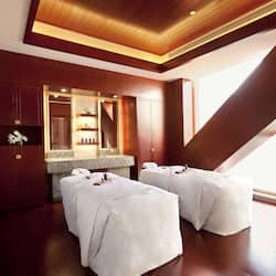 Couples treatment room(s), body treatments, hydrotherapy, aromatherapy