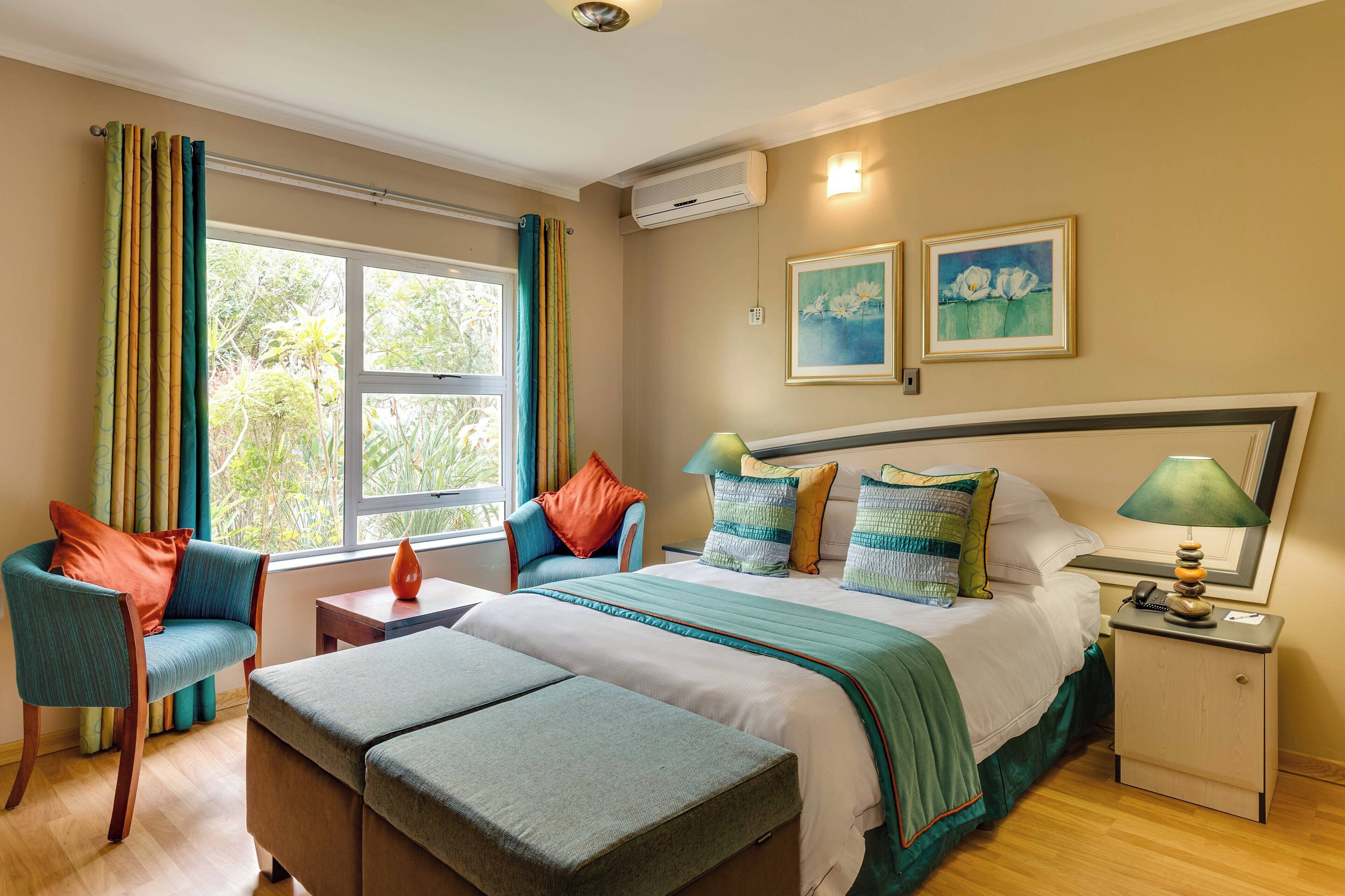 Minibar, in-room safe, iron/ironing board, free WiFi