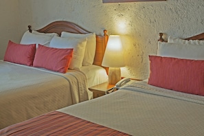 Standard Room | Egyptian cotton sheets, premium bedding, Tempur-Pedic beds, in-room safe