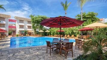 Kolam renang outdoor