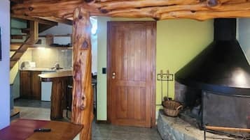 1 habitación, caja de seguridad en la habitación y escritorio