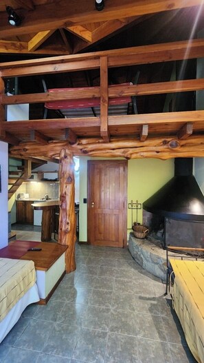 Duplex, 1 très grand lit | 1 chambre, coffre-fort, bureau, lit de bébé (gratuit)