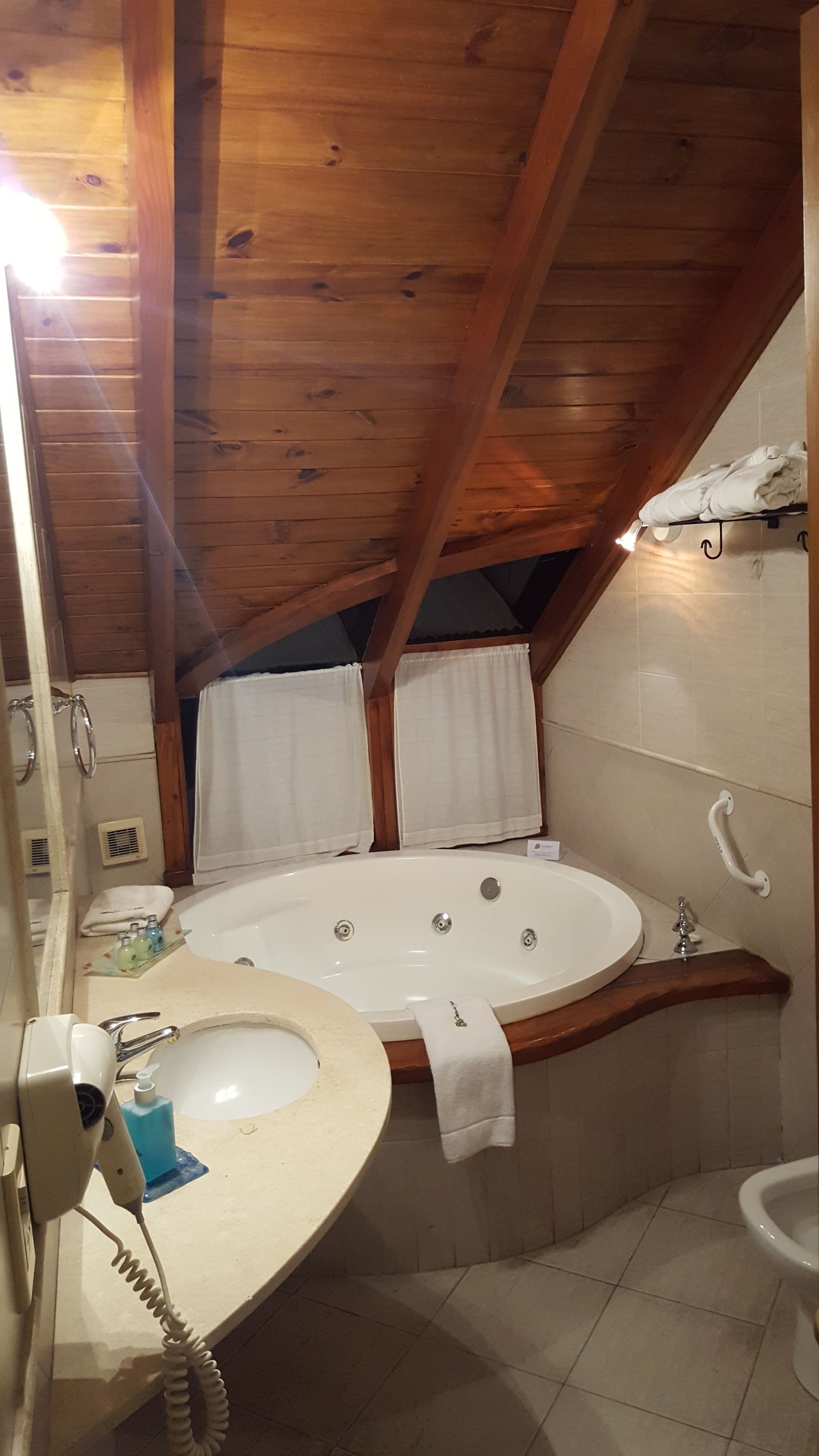 loft | jetted bathtub