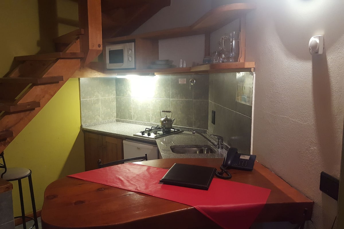 Dupleks, 1 Tempat Tidur King | Dapur kecil pribadi | Lemari es dan microwave