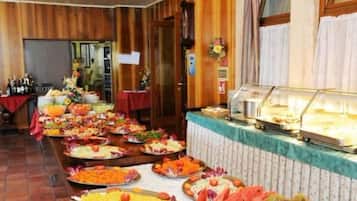 Petit déjeuner buffet compris