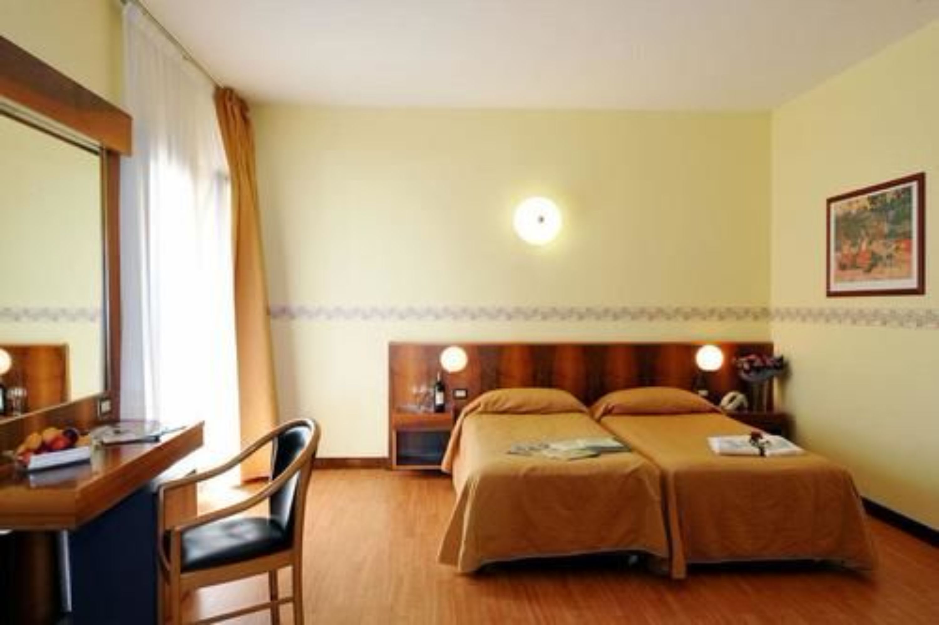 Minibar, in-room safe, desk, cribs/infant beds