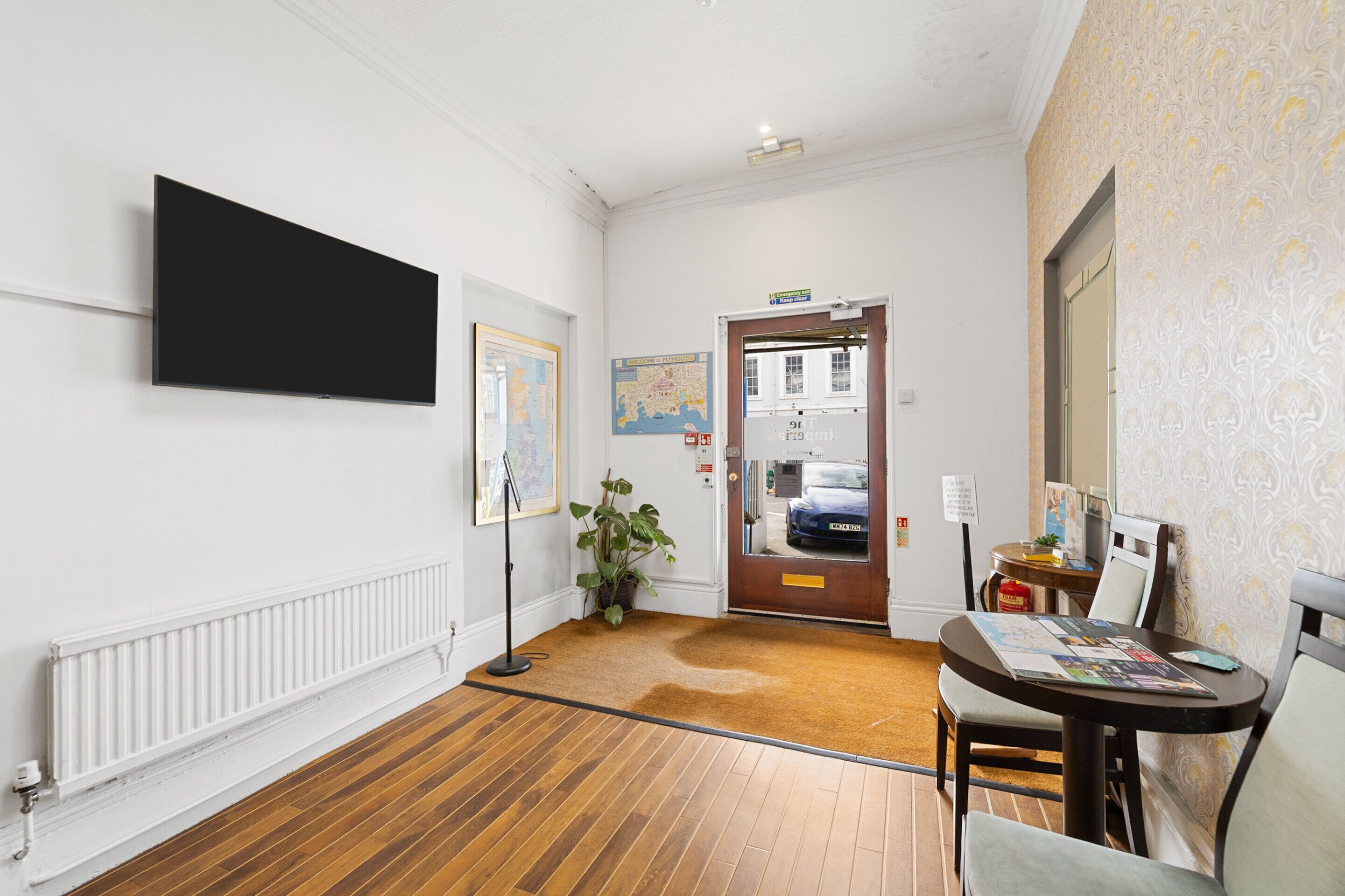 Pintu masuk hartanah