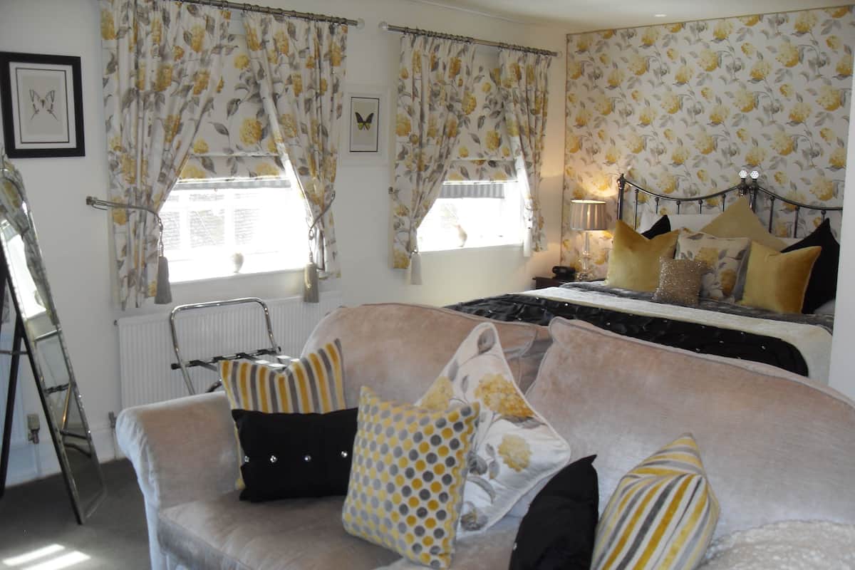 Superior Suite | Premium bedding, individually decorated, individually furnished