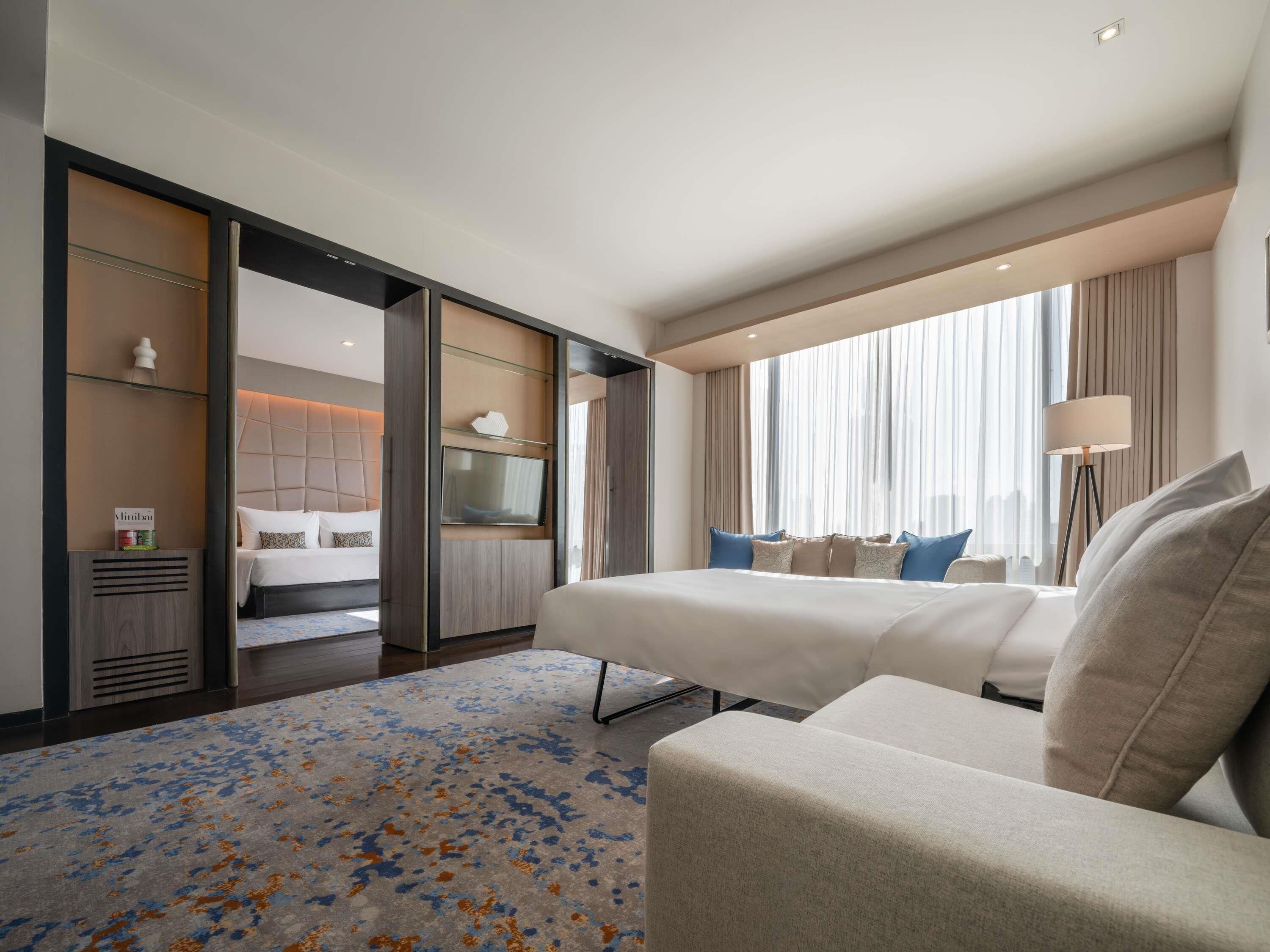 Family Suite, 1 Katil Raja (King), City View | Peralatan tempat tidur premium, katil Select Comfort, bar mini 