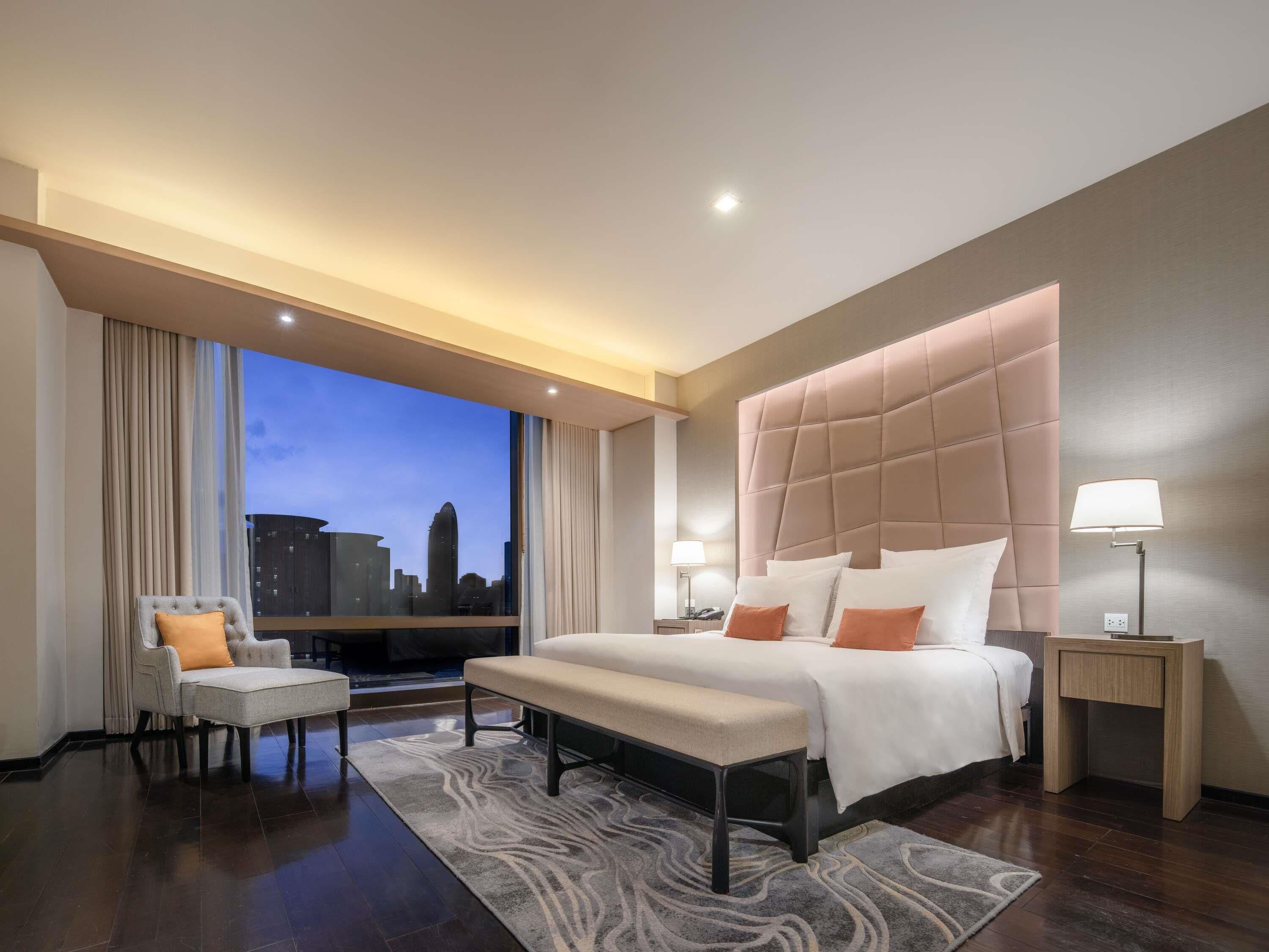 Literie de qualité supérieure, matelas Select Comfort, minibar