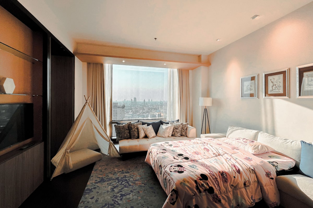 Premium bedding, Select Comfort beds, minibar, in-room safe