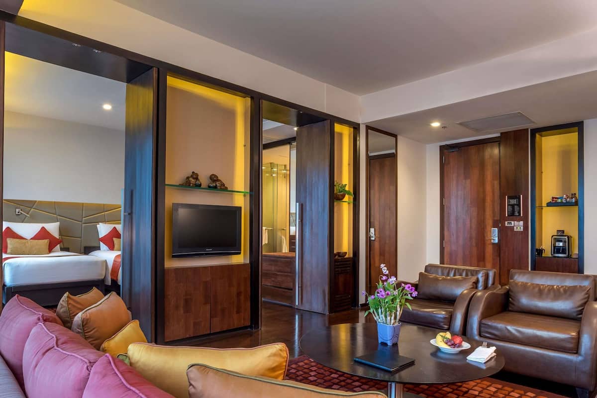 Premium bedding, Select Comfort beds, minibar, in-room safe