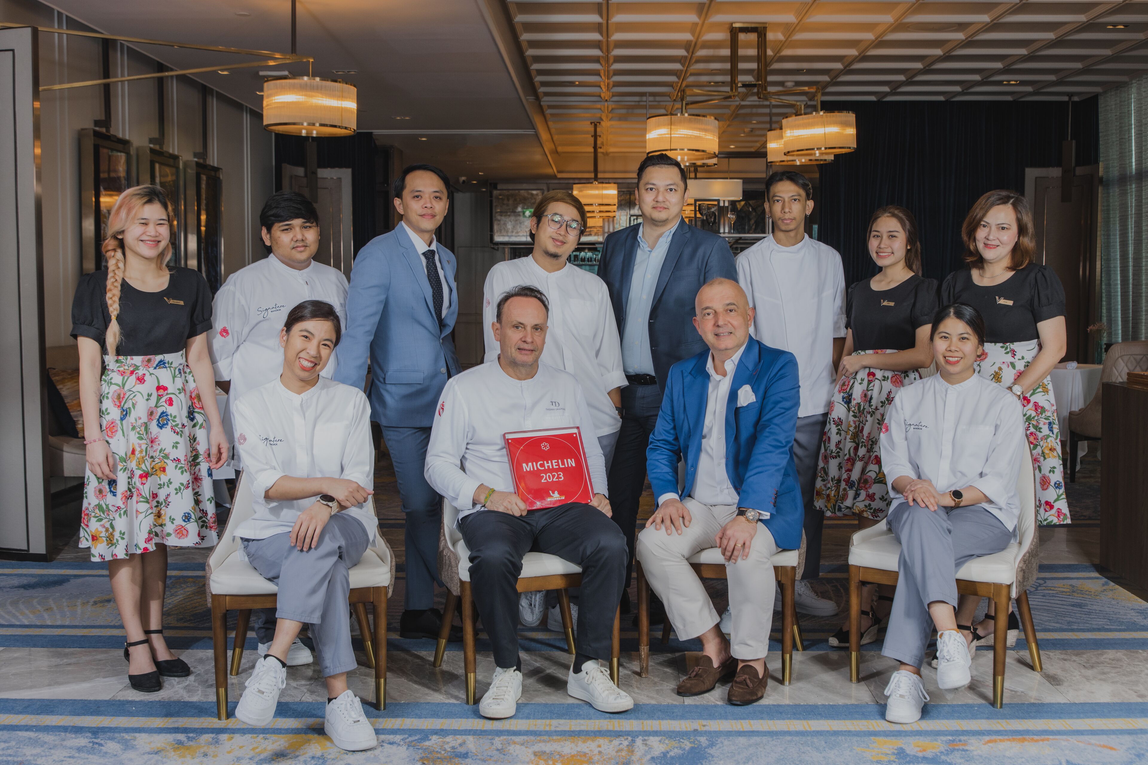 5 restaurants, breakfast, lunch, dinner served; french cuisine