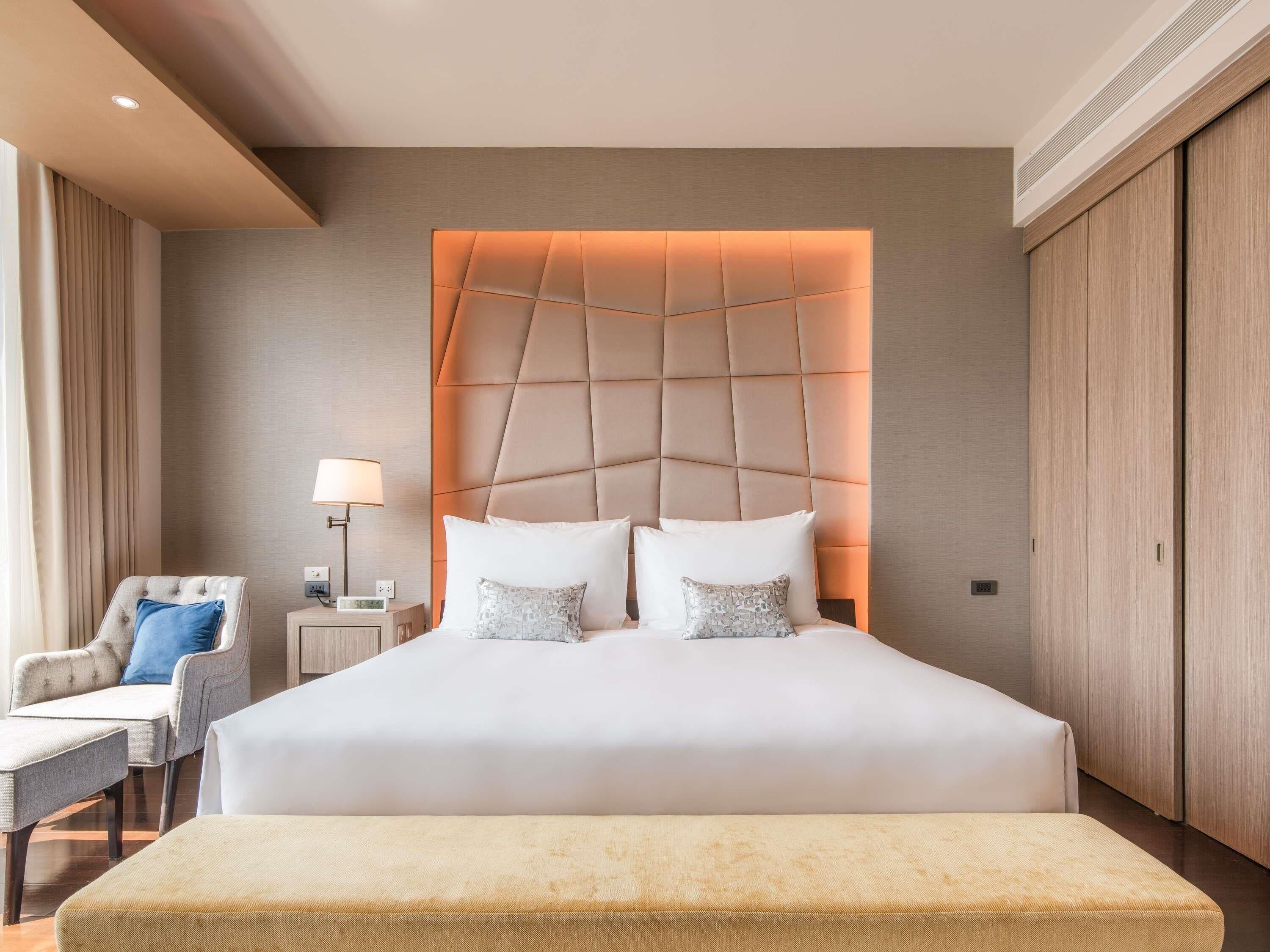 Literie de qualité supérieure, matelas Select Comfort, minibar