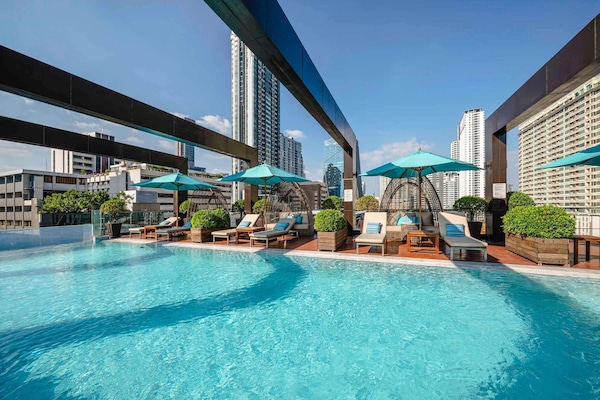 Outdoor pool, pool umbrellas