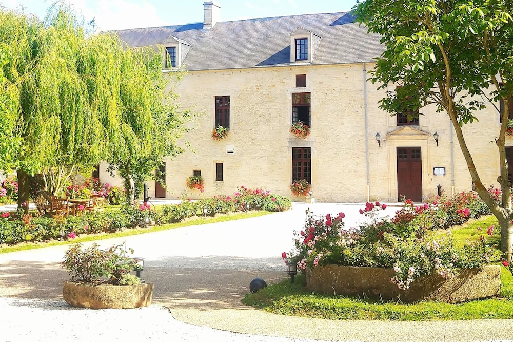 Hotel Manoir de Mathan
