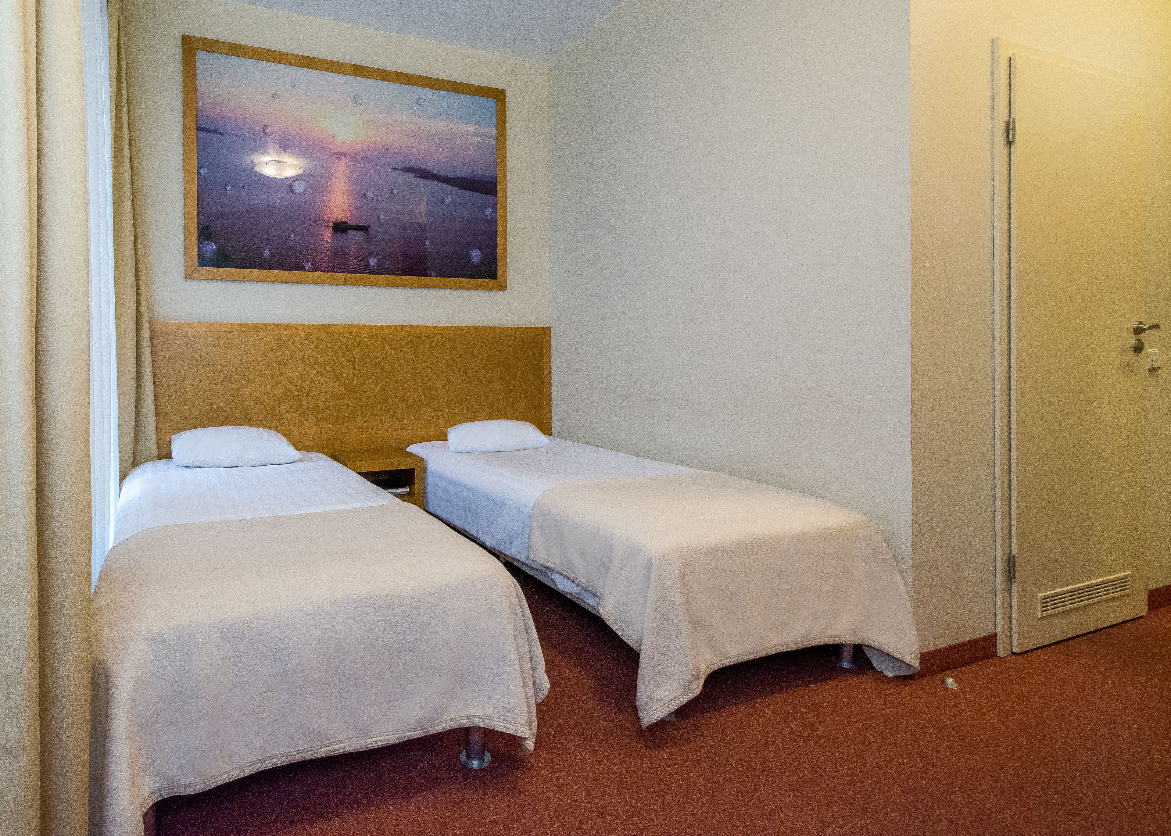 select comfort beds, in-room safe, desk, iron/ironing board