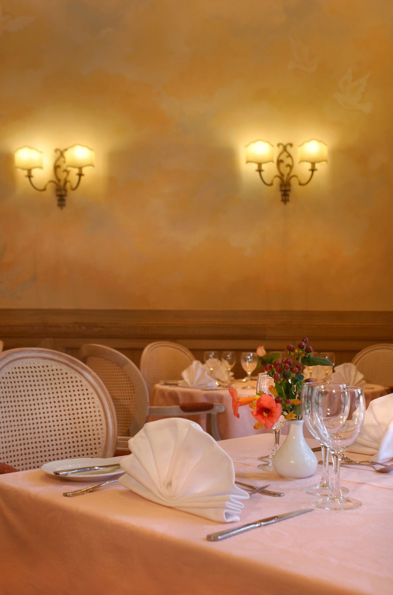 breakfast, lunch, dinner served; garden views