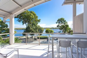 Terrace/patio - Offshore Noosa Resort (Noosaville)
