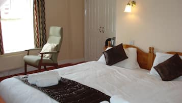 Premium bedding, individually decorated, individually furnished, desk