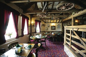 Breakfast, lunch, dinner served; vegetarian cuisine