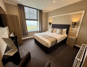 Superior Double Room, 1 King Bed, Accessible | In-room safe, iron/ironing board, free WiFi, bed sheets - The Raven Hotel - Inn (Corby)