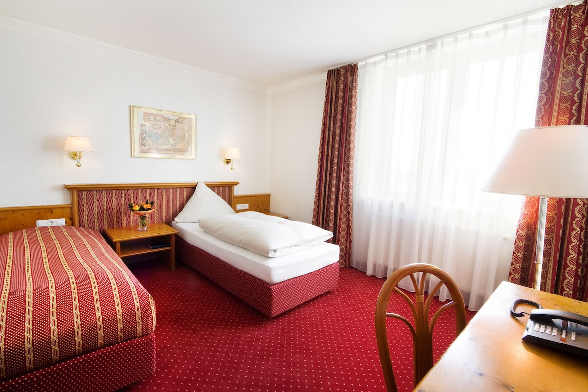 Hypo-allergenic bedding available, minibar, in-room safe, desk