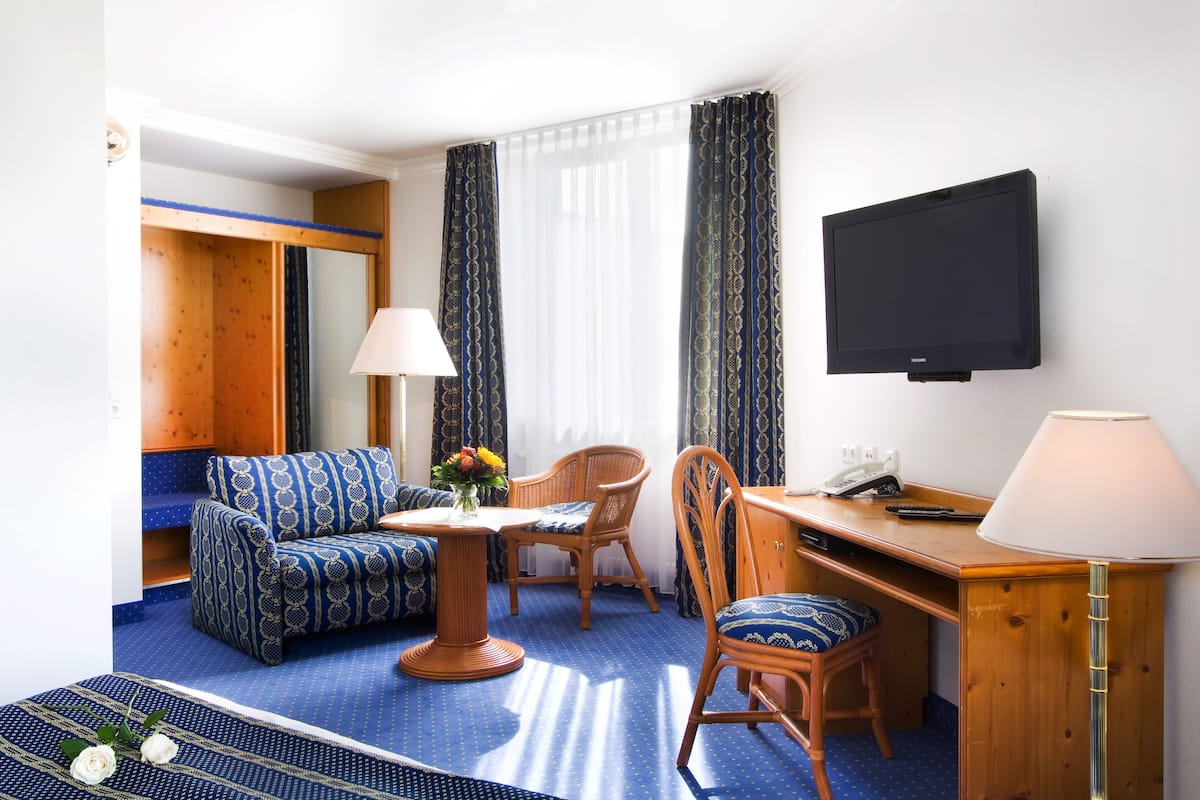 Hypo-allergenic bedding available, minibar, in-room safe, desk