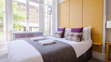 Phòng đôi Tiêu chuẩn, có phòng tắm riêng (Rooms 1, 2, 3, and 10 ) | Màn/rèm cản sáng, bàn ủi/dụng cụ ủi quần áo
