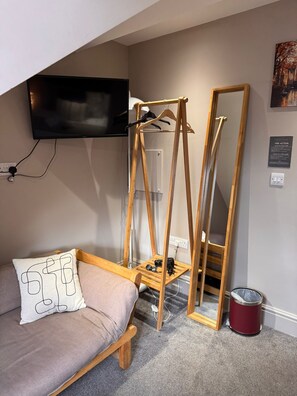 Economy Loft, Private Bathroom (Third floor) - Regency Guest House (Cambridge)