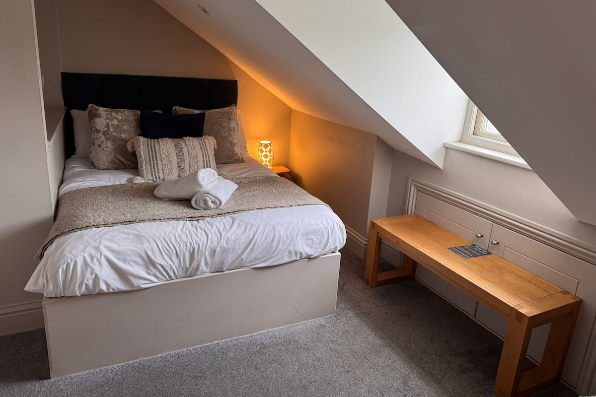 Economy Loft, Private Bathroom (Third floor)