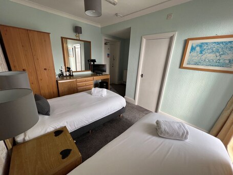 Swn Y Mor Hotel - Image 39