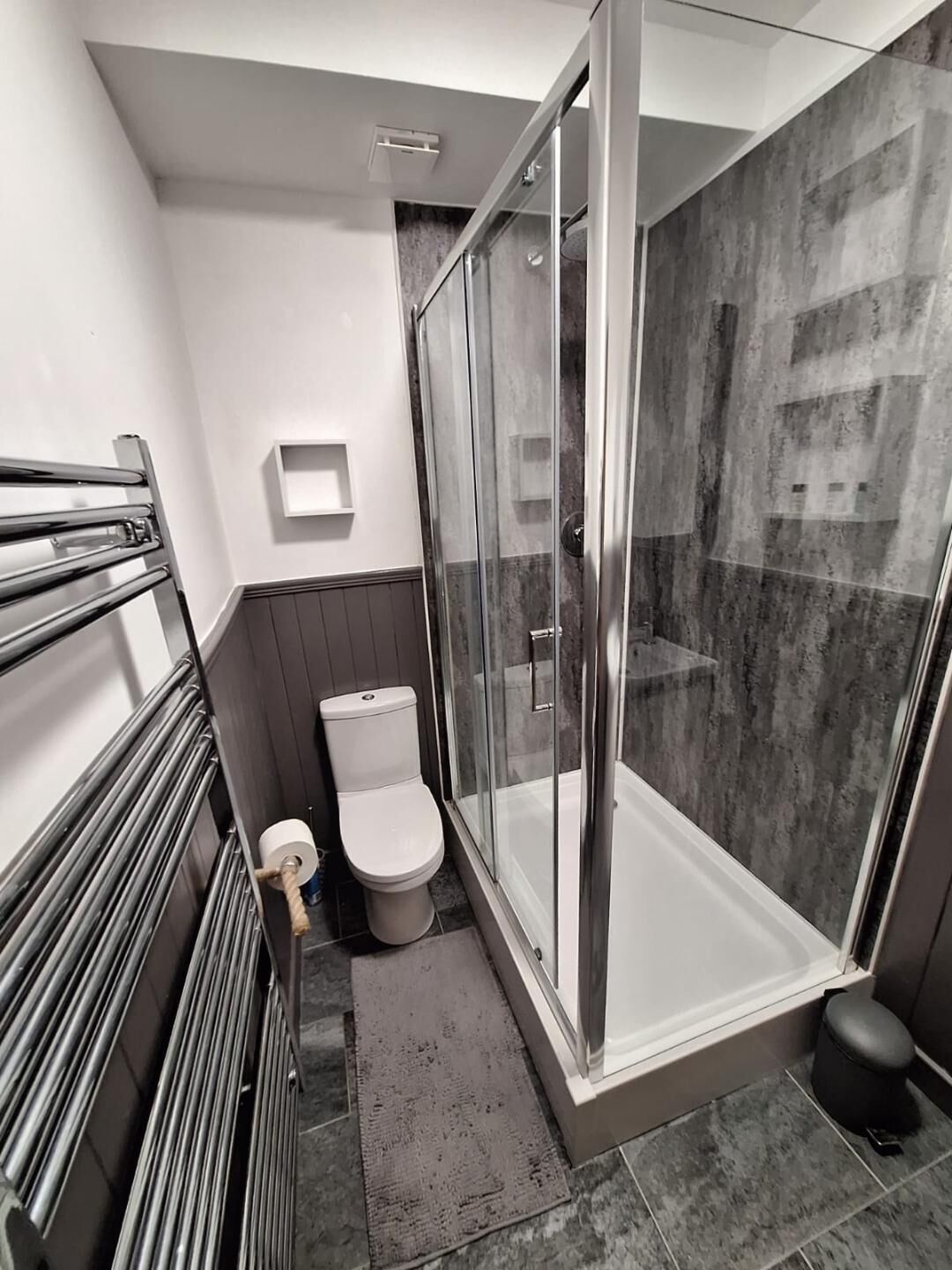 apartment, ensuite (sea front apartment) | bathroom