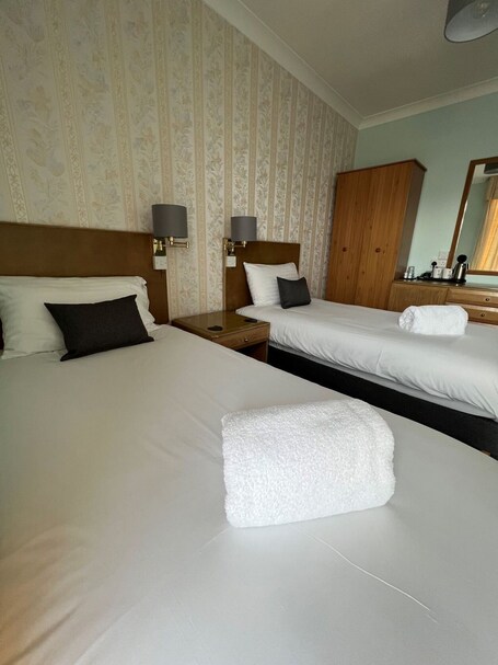 Swn Y Mor Hotel - Image 31