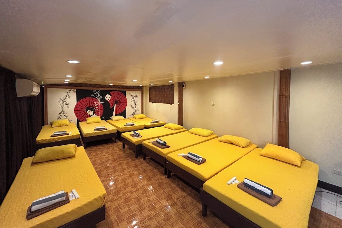 Standard Studio | Minibar, in-room safe, individually decorated, individually furnished