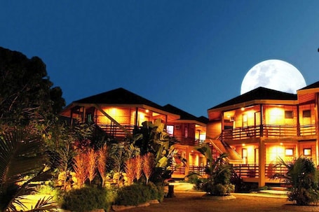 Exterior. Alta Cebu Resort Mactan powered by Cocotel