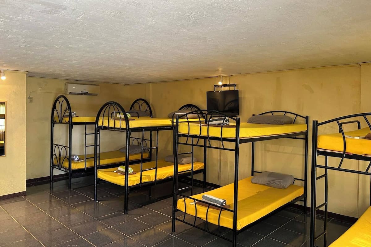 Studio | Minibar, in-room safe, individually decorated, individually furnished