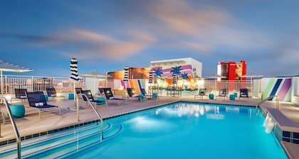 SpringHill Suites by Marriott Las Vegas Convention Center
