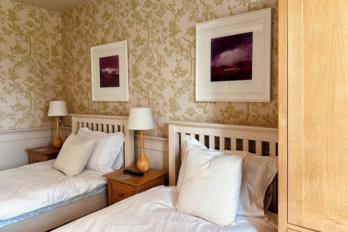 Standard Twin Room, 2 Single Beds, Bathtub
