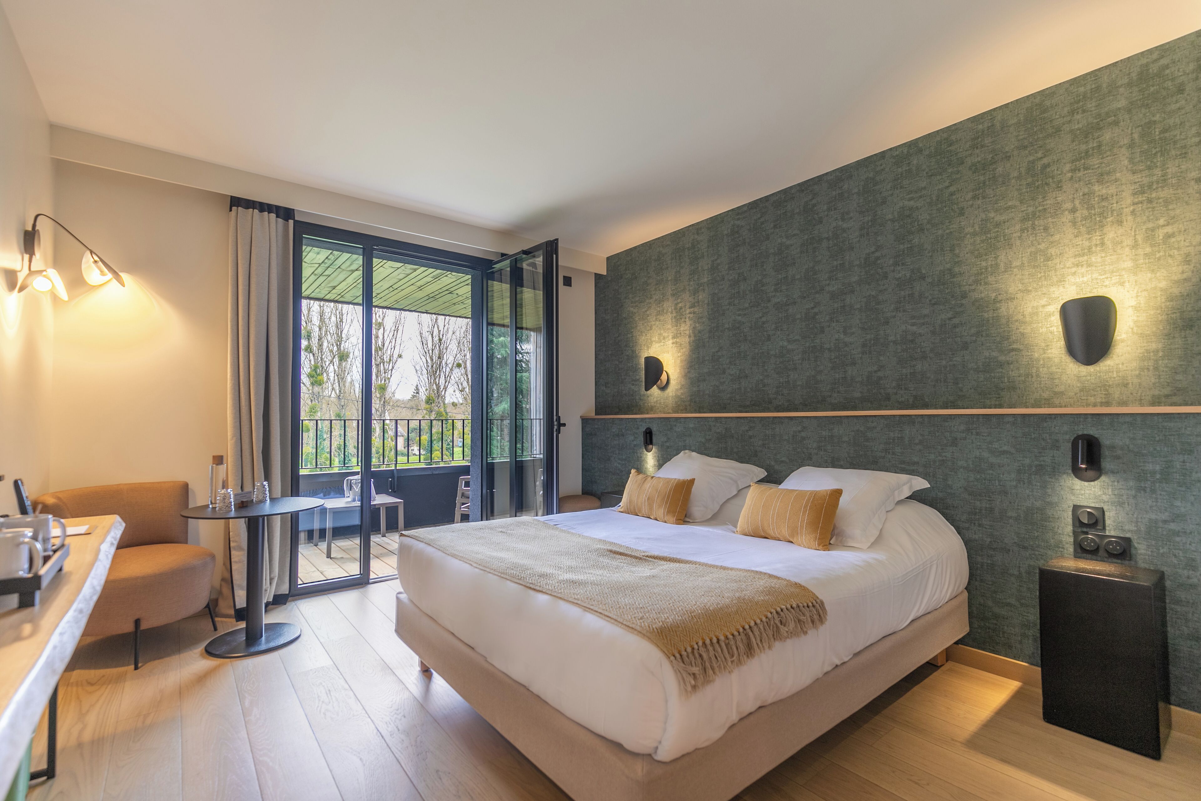 superior double or twin room, terrace, garden view | premium bedding, individually decorated, individually furnished, desk