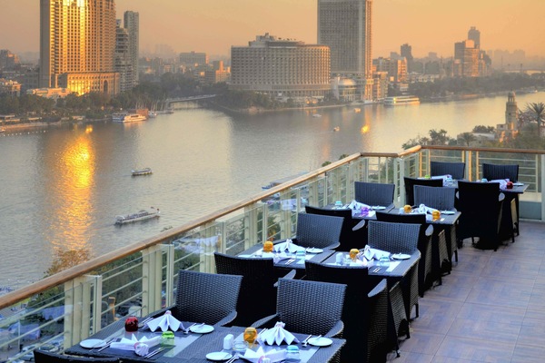 2 restaurants; breakfast, lunch, dinner, and brunch served