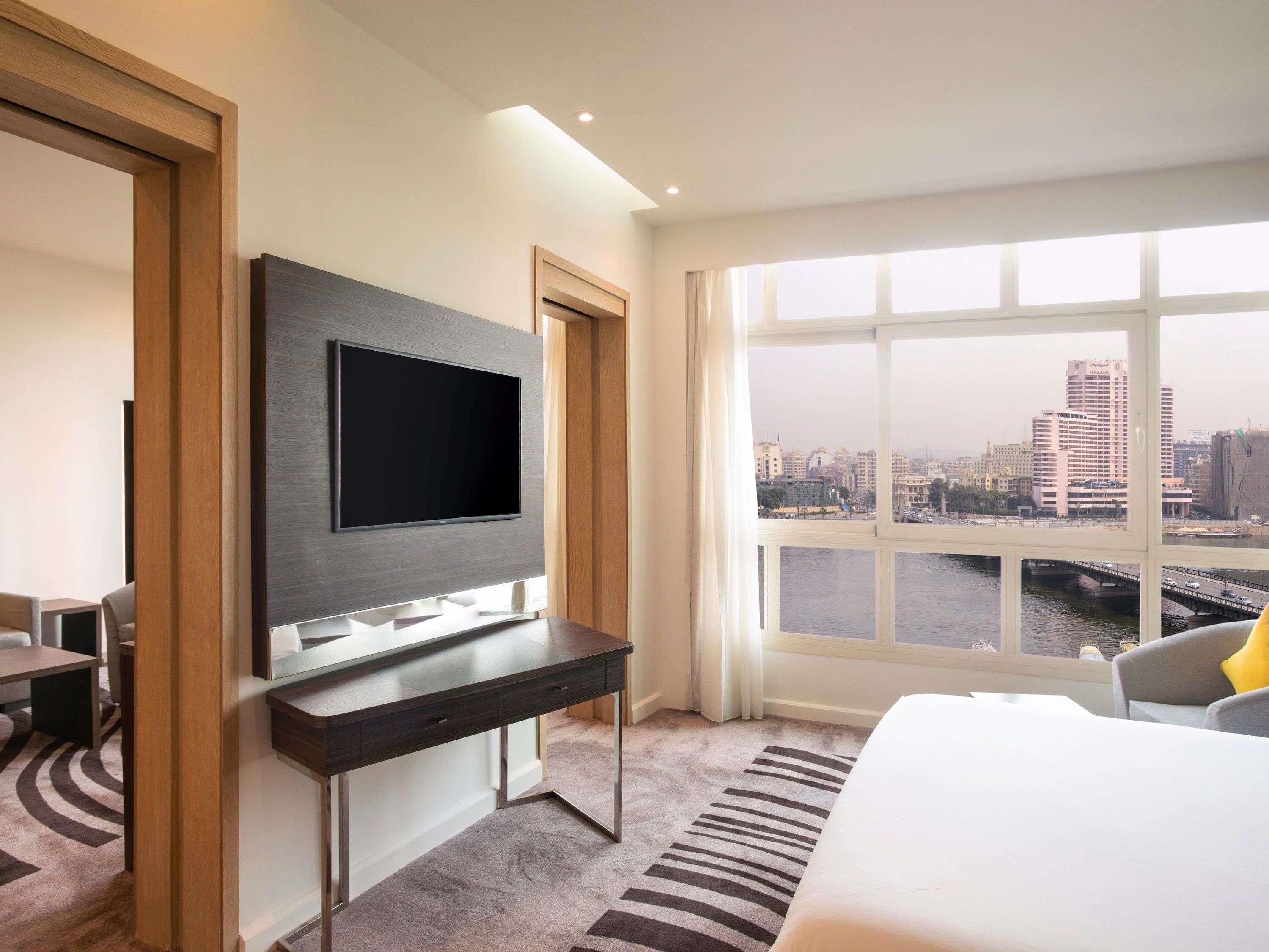 Suite Superior, 1 letto matrimoniale con divano letto | Minibar, una cassaforte in camera, una scrivania, tende oscuranti