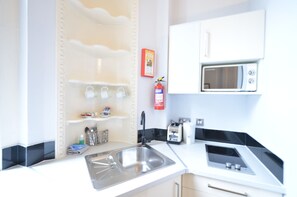 Chambre Triple, salle de bains attenante