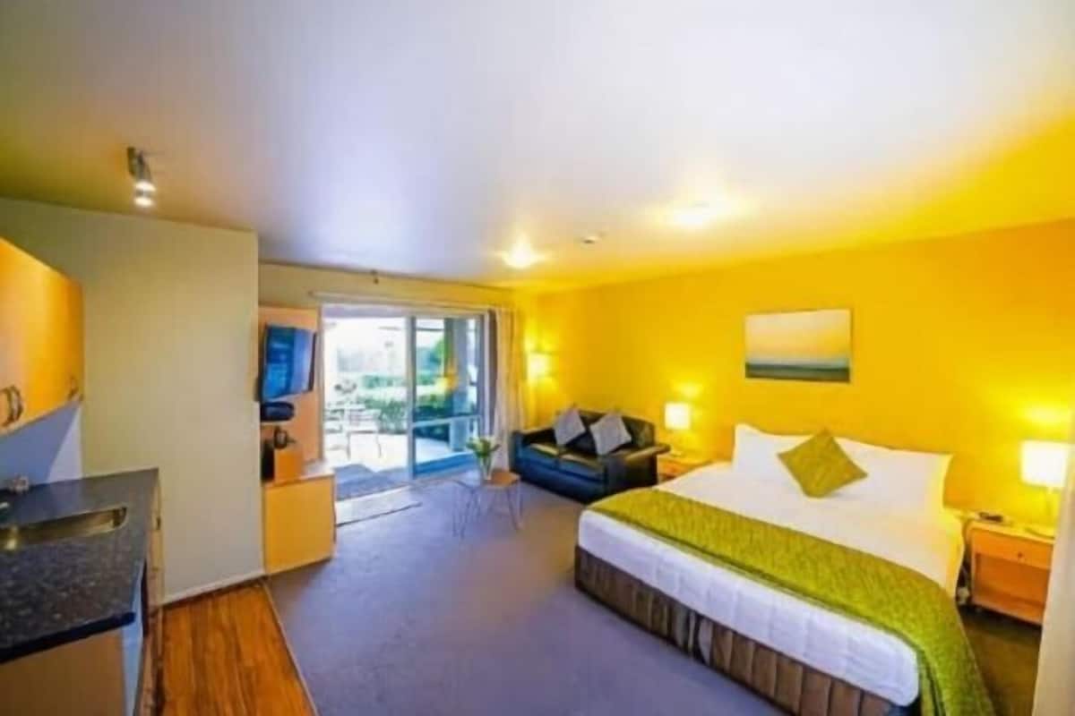 In-room safe, desk, laptop workspace, blackout curtains