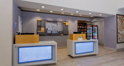 Holiday Inn Express Tampa N I-75 - University Area by IHG