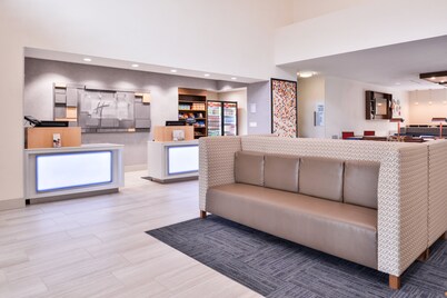 Holiday Inn Express Tampa N I-75 - University Area by IHG