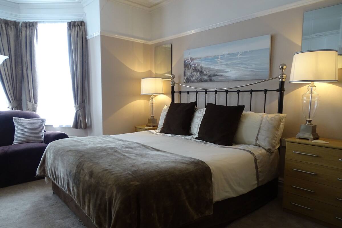 Luxury-Doppelzimmer | Bügeleisen/Bügelbrett, kostenloses WLAN, Bettwäsche